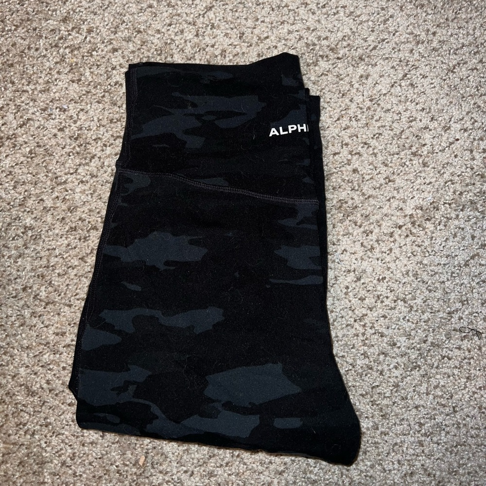 Alphalete camo legging